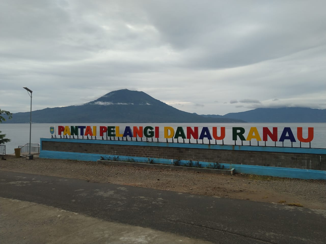 Detail Gambar Danau Ranau Nomer 2