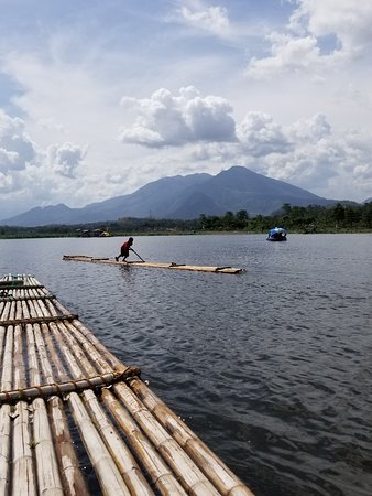 Detail Gambar Danau Situ Bagendit Nomer 26