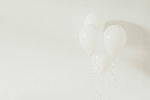 Detail Gambar Dasar Hitam Putih Balon Ulang Tahun Nomer 46