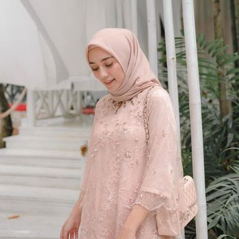 Detail Contoh Baju Kebaya Brokat Nomer 36