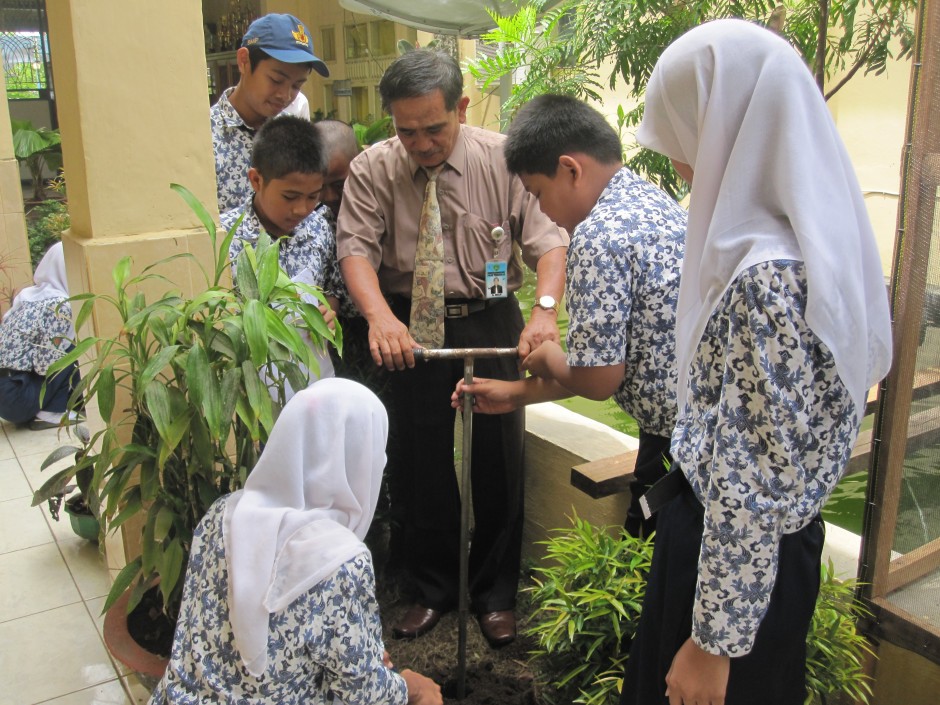 Detail Contoh Bela Negara Di Sekolah Nomer 34