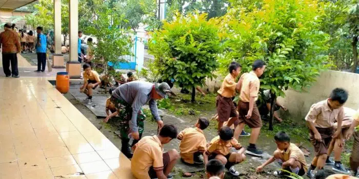 Detail Contoh Bentuk Bentuk Kerja Bakti Di Lingkungan Rumah Nomer 43