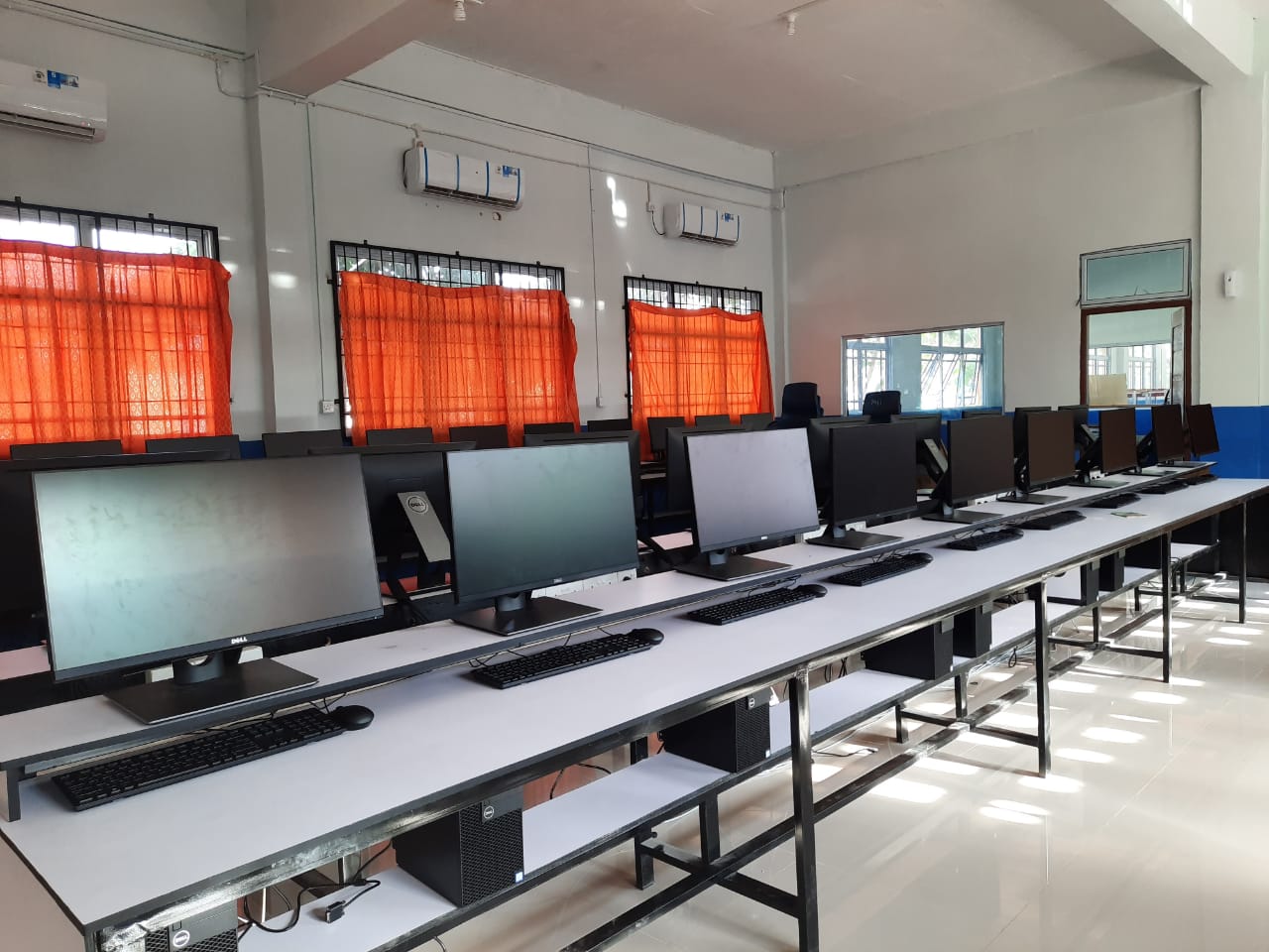 Gambar Design Lab Komputer Sekolah