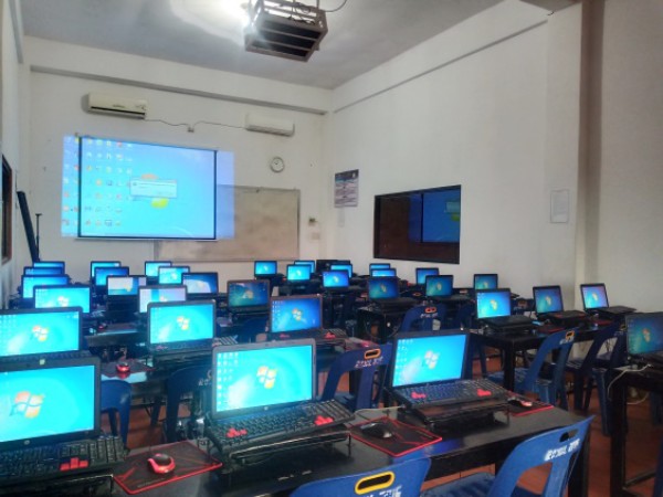 Detail Gambar Design Lab Komputer Sekolah Koleksi Nomer 42