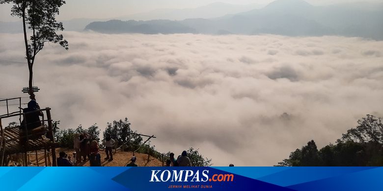 Detail Gambar Di Atas Awan Nomer 12