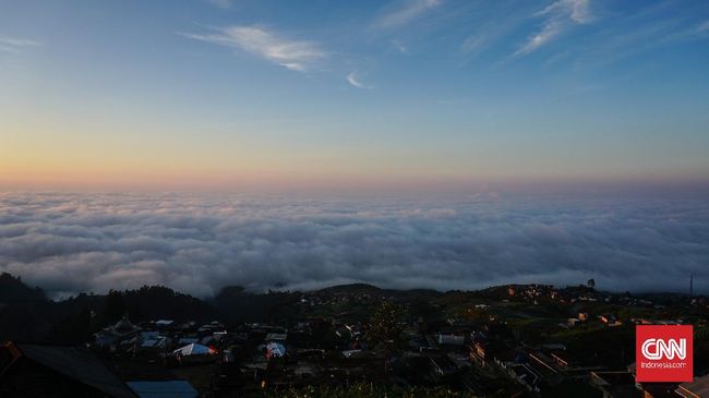 Detail Gambar Di Atas Awan Nomer 19