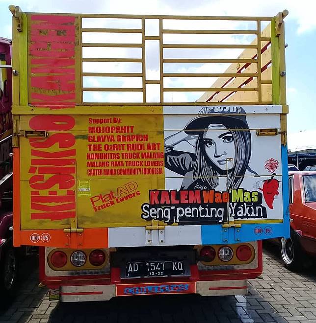 Detail Gambar Di Belakang Bak Truk Nomer 20