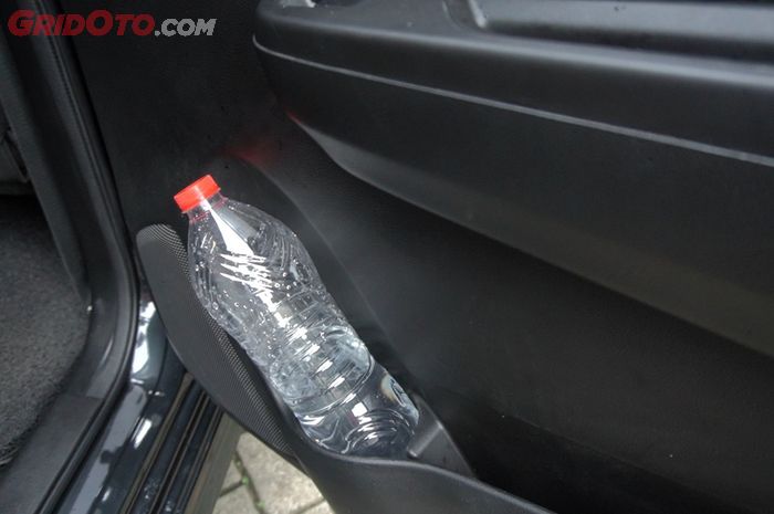 Detail Gambar Di Dalam Mobil Nomer 47