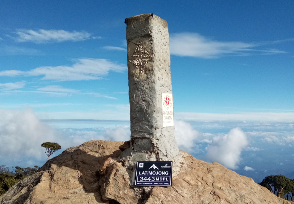 Detail Gambar Di Puncak Gunung Nomer 37