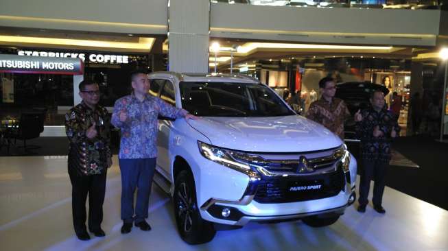 Detail Gambar Didalam Mobil Dakar Nomer 5