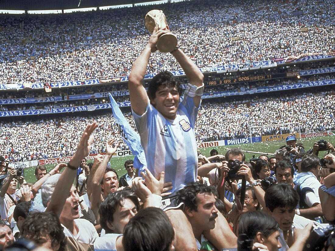 Detail Gambar Diego Maradona Nomer 18