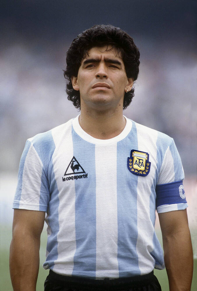 Detail Gambar Diego Maradona Nomer 46