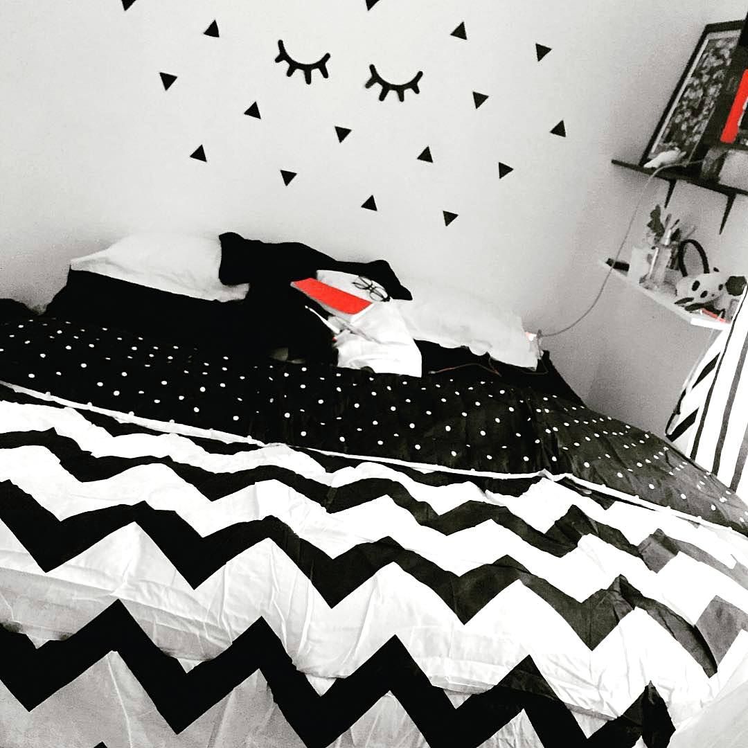 Gambar Dinding Kamar Keren Simple - KibrisPDR