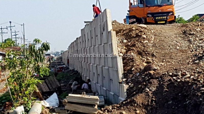 Detail Gambar Dinding Penahan Tanah Beton Nomer 20