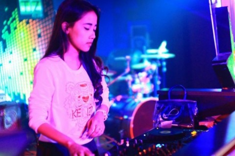 Detail Gambar Dj Cantik Nomer 22