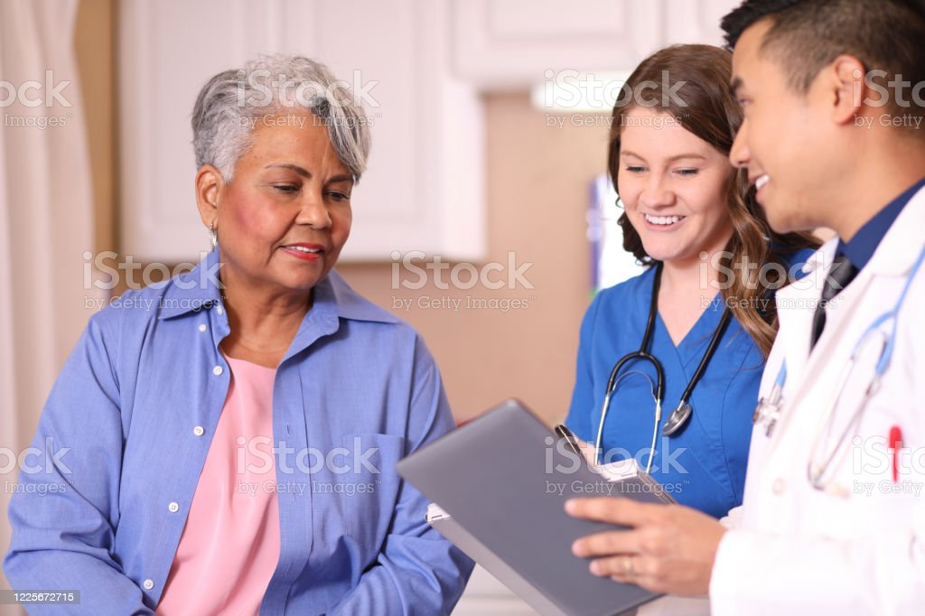 Detail Gambar Dokter Dan Perawat Nomer 39