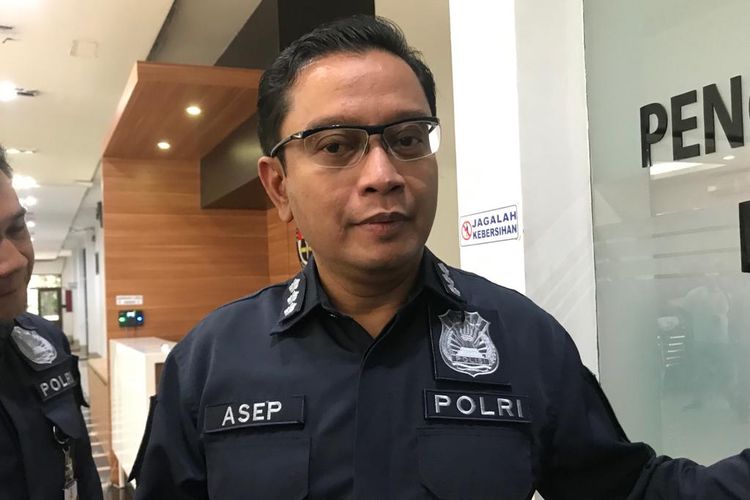 Detail Gambar Dokter Gambar Polisi Nomer 28