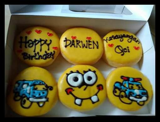 Detail Gambar Donat Ulang Tahun Nomer 19