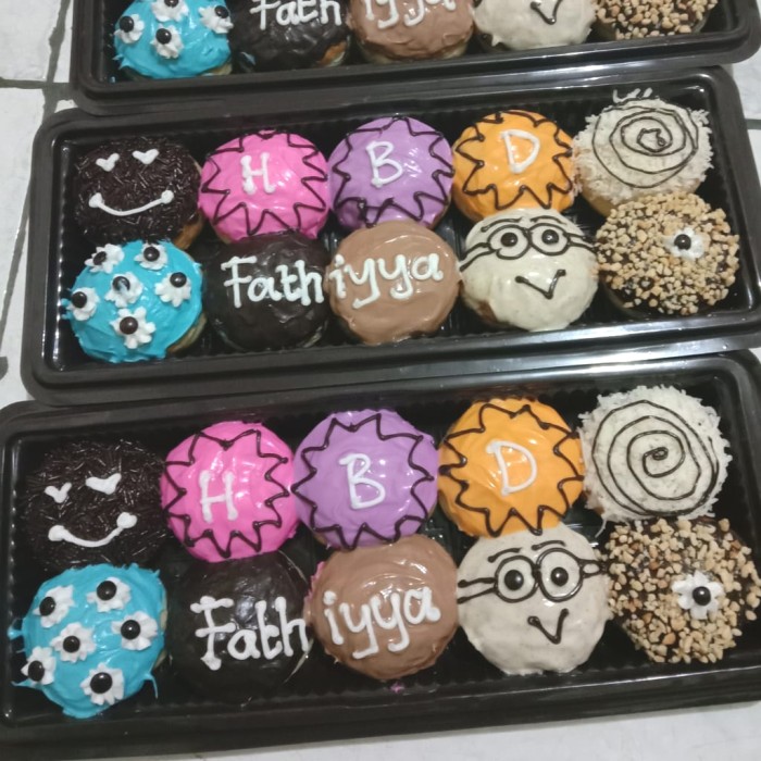 Detail Gambar Donat Ulang Tahun Nomer 55