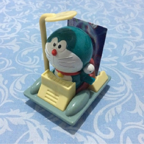 Detail Gambar Doraemon Naik Mesin Waktu Nomer 8