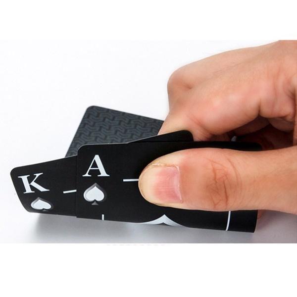 Detail Schwarze Pokerkarten Nomer 14