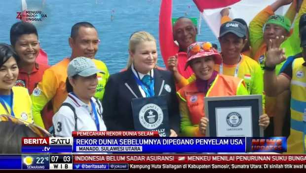 Detail Gambar Dunia Yang Dipegang Nomer 30