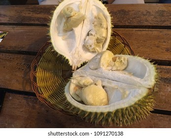 Detail Gambar Durian Montong Nomer 29