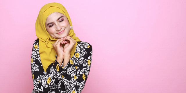 Detail Gambar Ekspresi Bahagia Hijaber Nomer 2