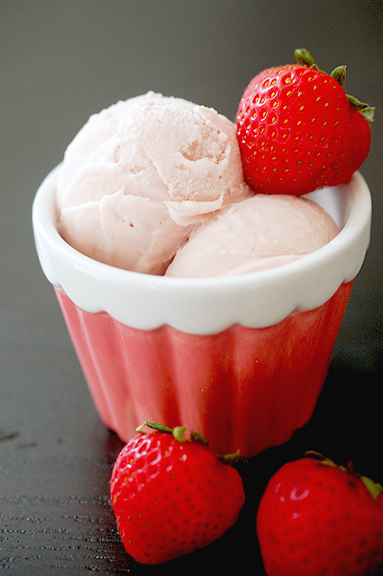 Detail Gambar Es Krim Strawberry Nomer 10