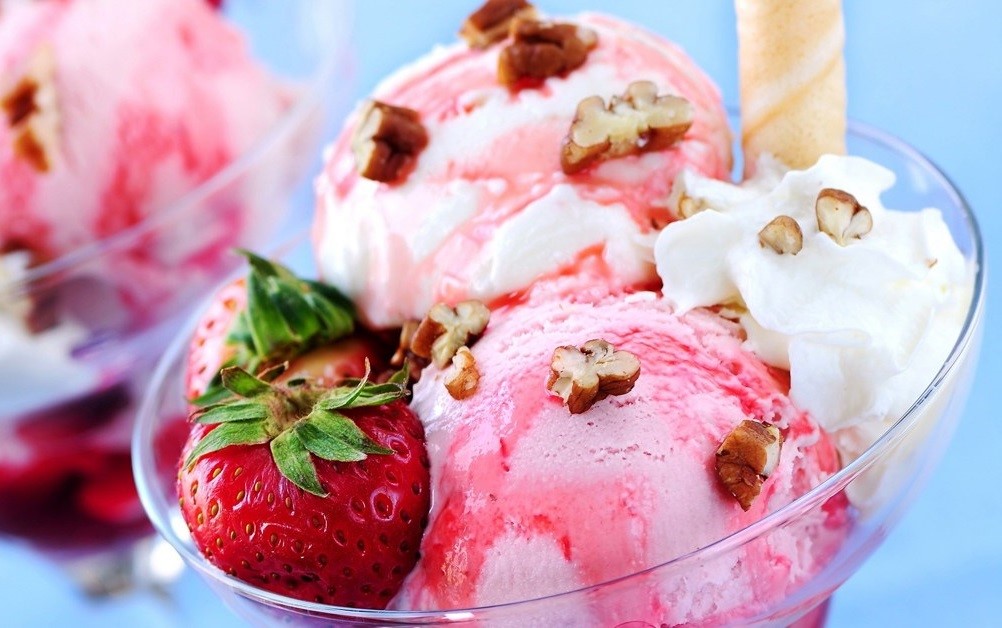 Detail Gambar Es Krim Strawberry Nomer 15