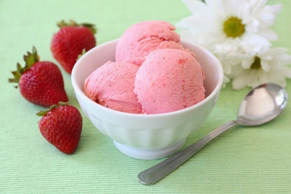 Detail Gambar Es Krim Strawberry Nomer 21