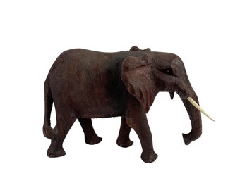 Detail Bronze Elefant Afrika Nomer 18