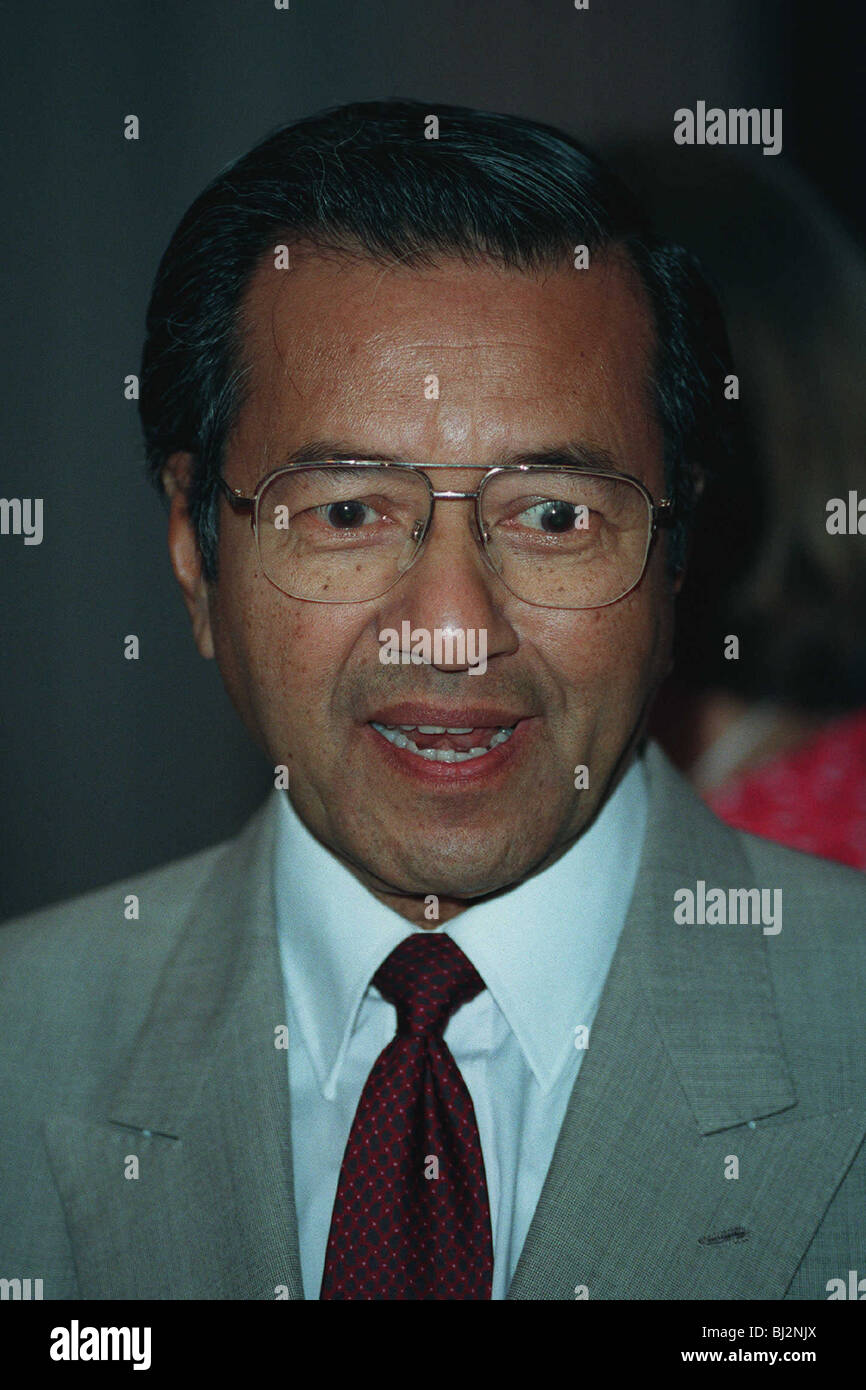 Detail Gambar Formal Mahathir Nomer 21