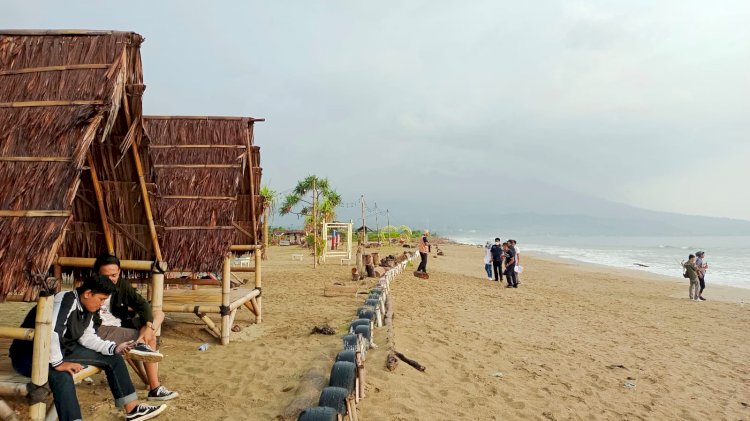 Detail Gambar Foto Di Pantai Nomer 40