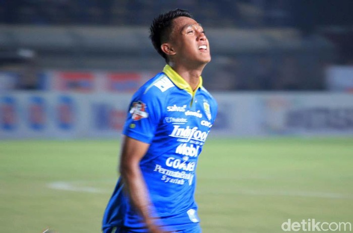 Detail Gambar Foto Febri Hariyadi Laga Persib Bandung Hari Ini Nomer 20