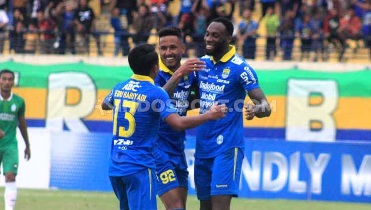 Detail Gambar Foto Febri Hariyadi Laga Persib Bandung Hari Ini Nomer 36