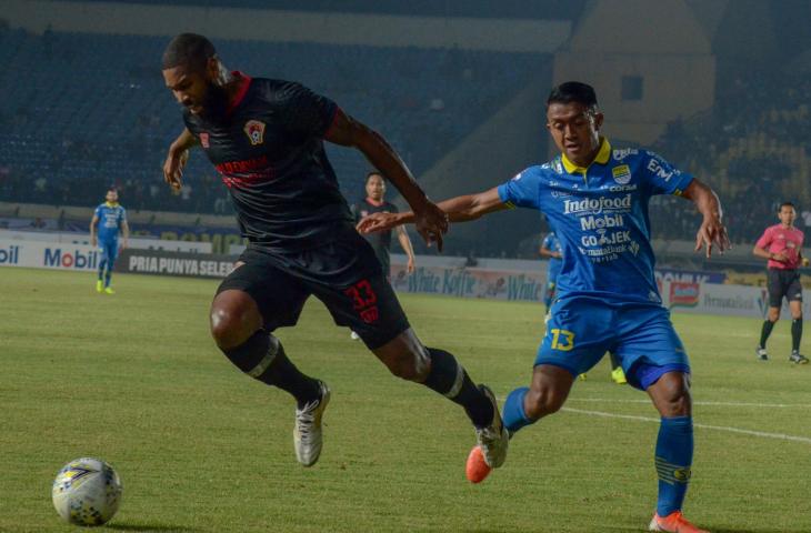 Detail Gambar Foto Febri Hariyadi Laga Persib Bandung Hari Ini Nomer 39