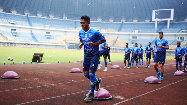 Detail Gambar Foto Febri Hariyadi Persib Bandung Vs Real Madrid Nomer 4