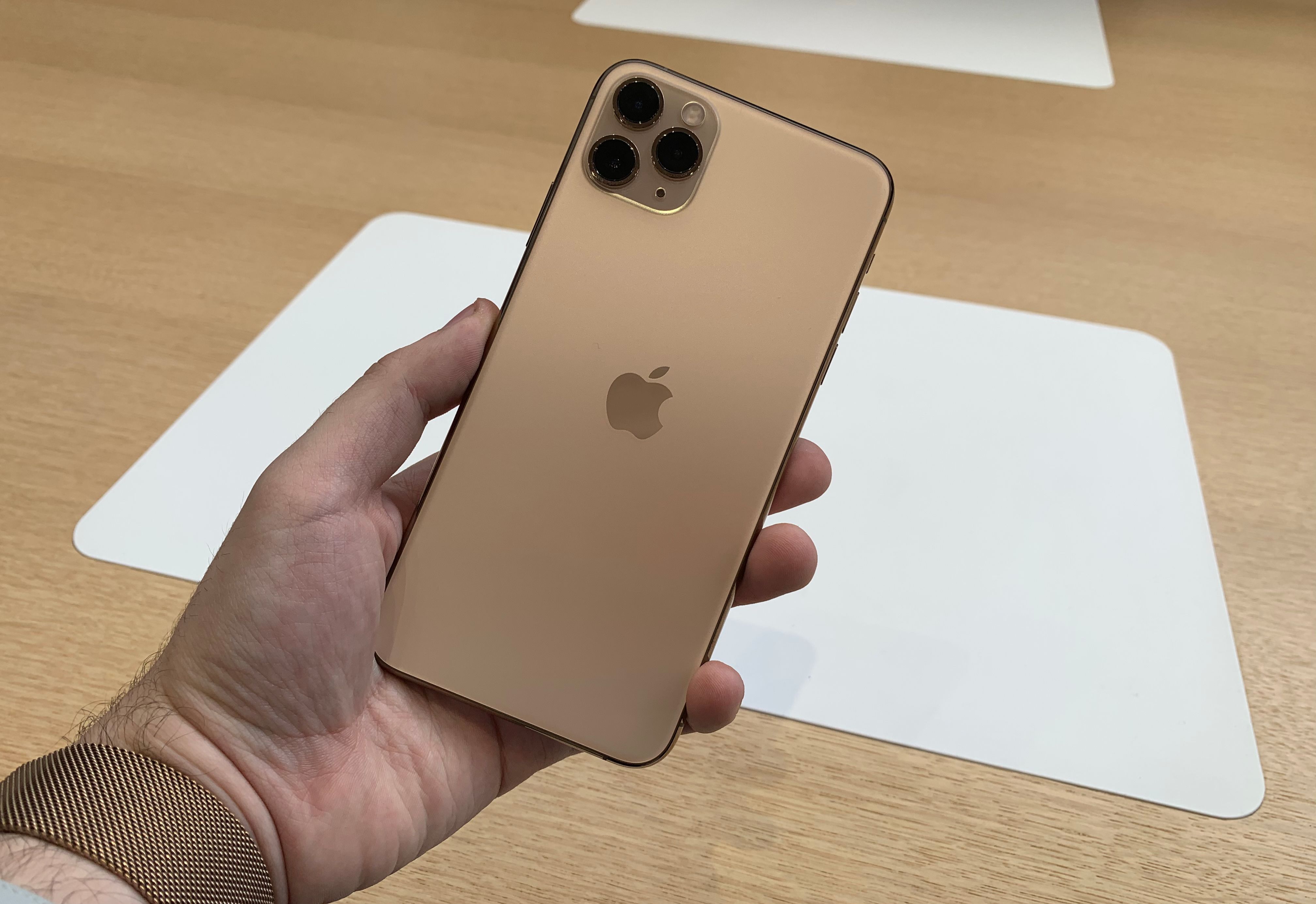 Detail Gambar Foto Iphone 11 Nomer 32