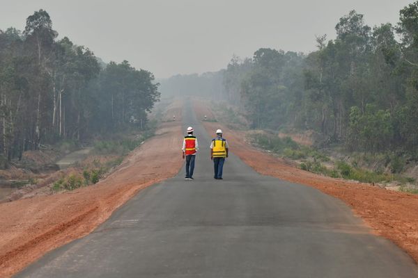 Detail Gambar Foto Jalan Trans Papua Nomer 18