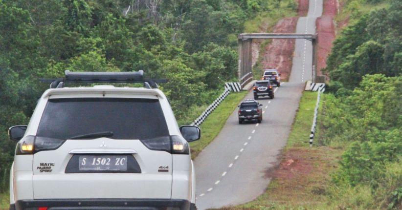 Detail Gambar Foto Jalan Trans Papua Nomer 37