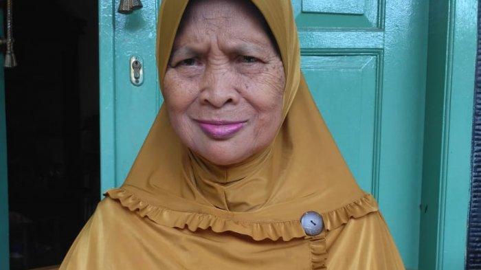 Detail Gambar Foto Nenek Nomer 27