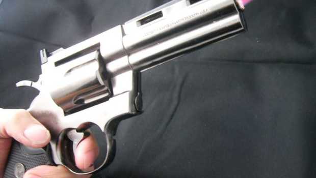 Detail Gambar Foto Pistol Mainan Nomer 27