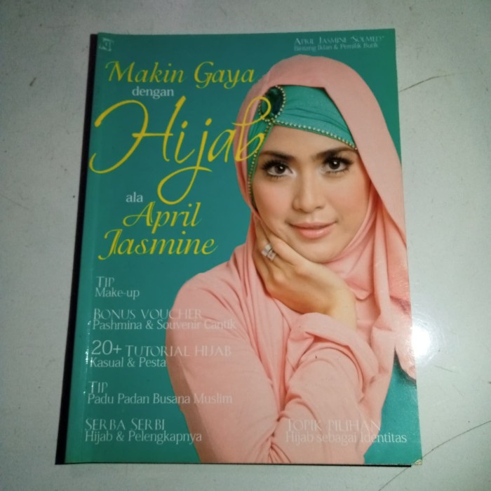 Detail Contoh Cover Majalah Hijab Nomer 32
