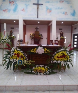 Detail Contoh Dekorasi Altar Gereja Nomer 26