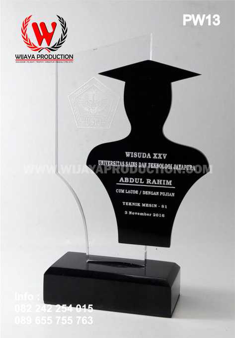 Detail Contoh Desain Foto Wisuda Nomer 30