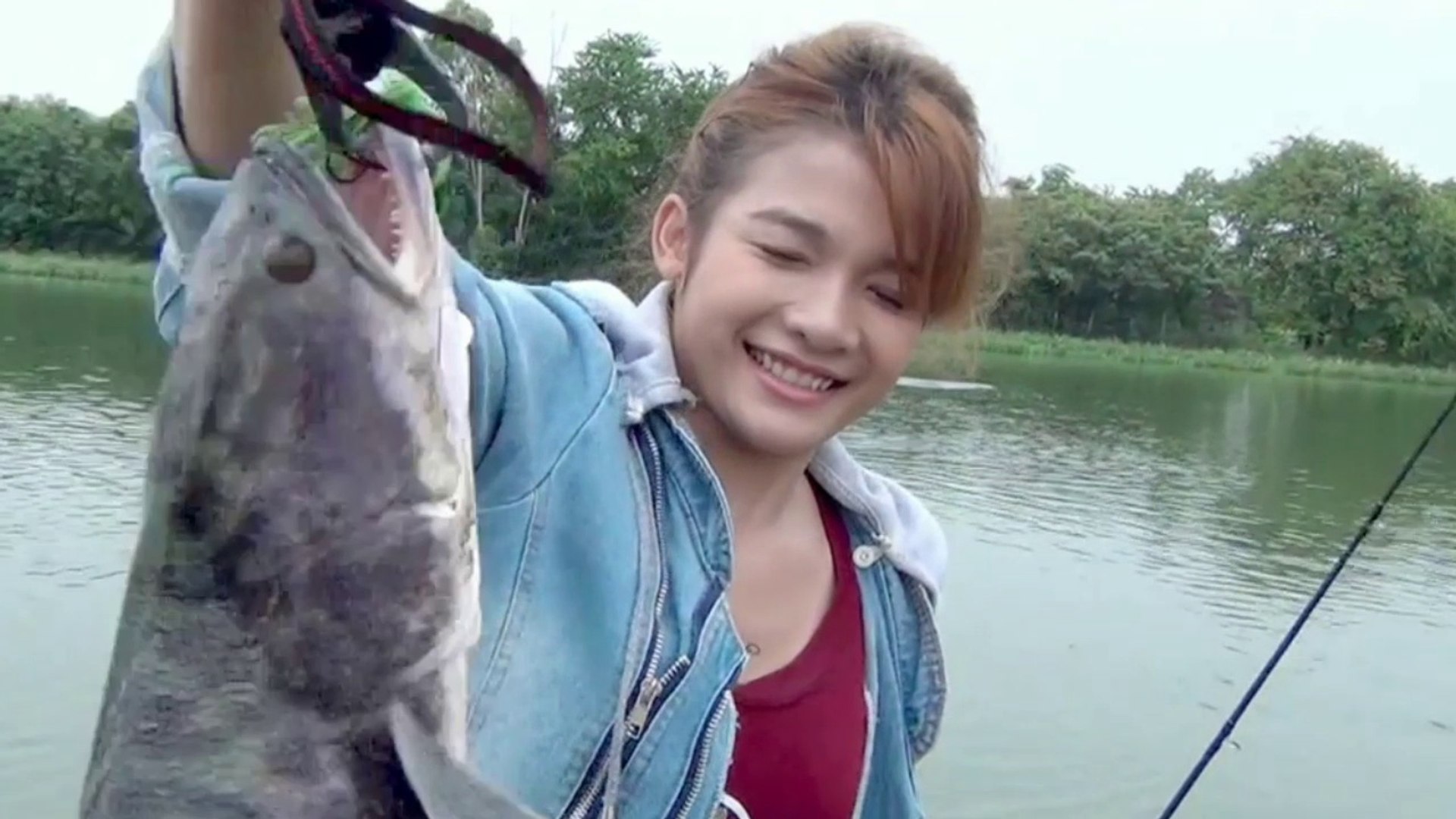 Download Gambar Gadis Cantik Mancing Nomer 7