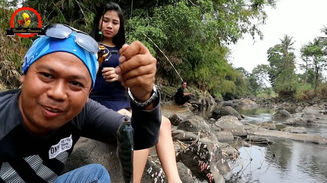 Detail Gambar Gadis Cantik Mancing Nomer 28