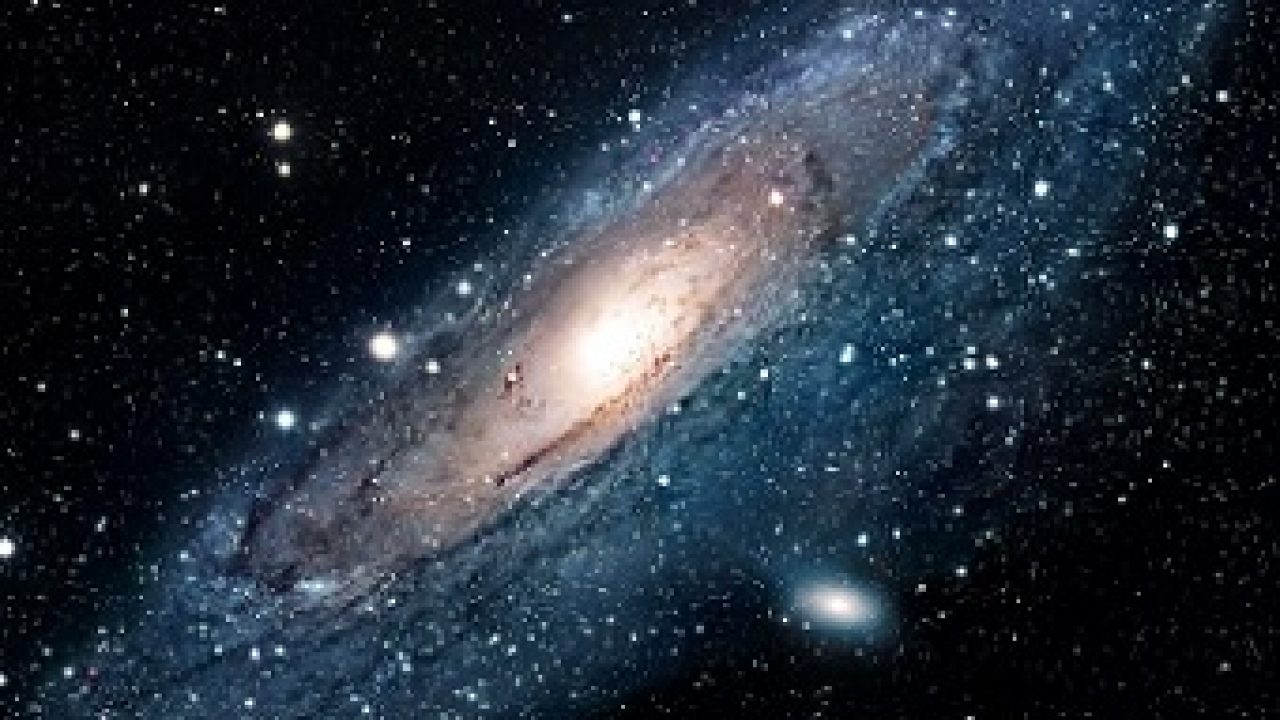 Detail Gambar Galaksi Warna Biru Nomer 19