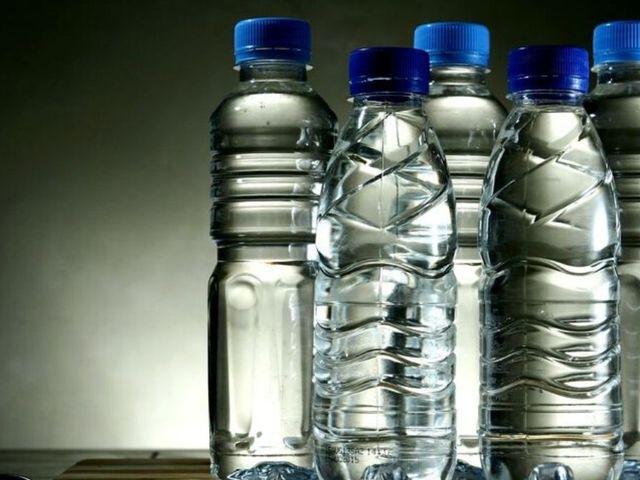 Detail Gambar Galon Aqua Dari Sisi Depan Nomer 3
